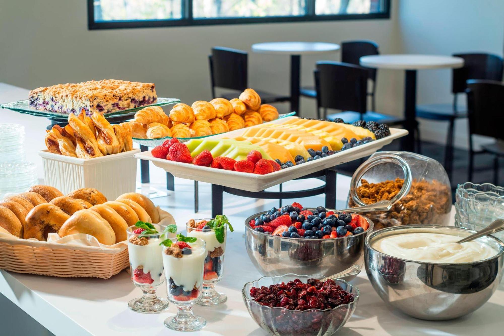 Four Points By Sheraton Norwood Conference Center المظهر الخارجي الصورة