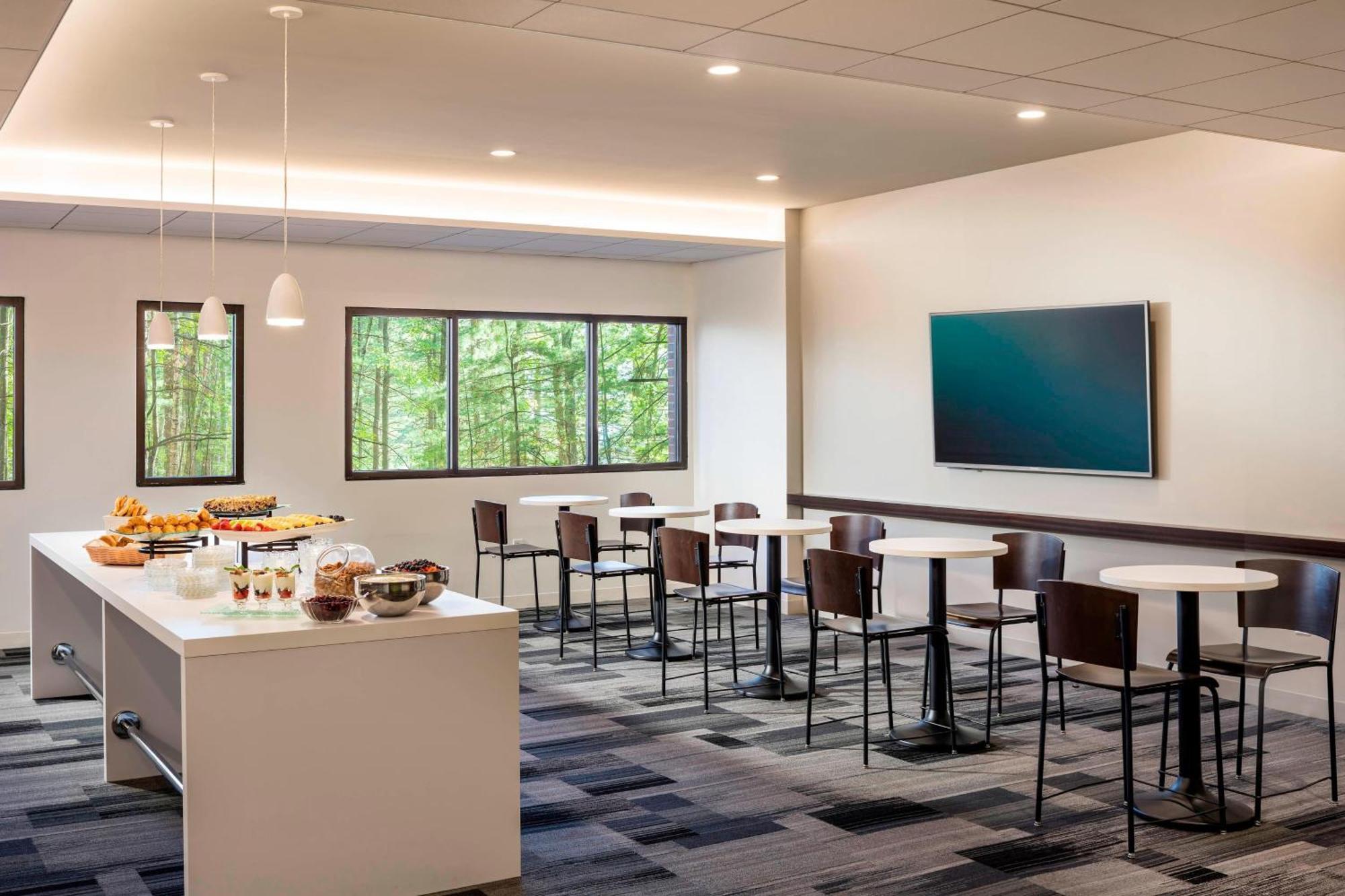 Four Points By Sheraton Norwood Conference Center المظهر الخارجي الصورة