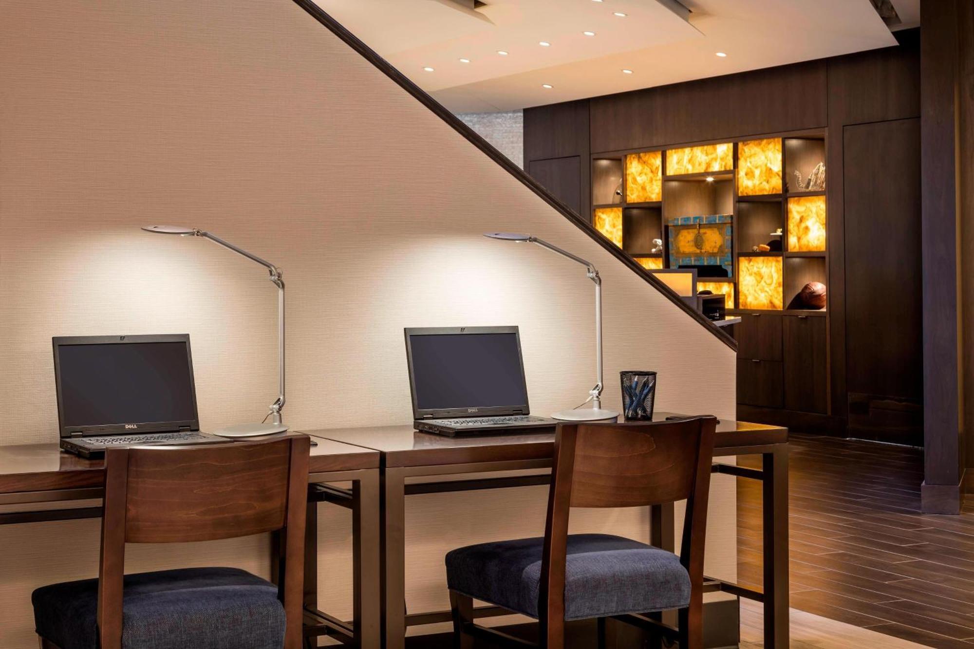 Four Points By Sheraton Norwood Conference Center المظهر الخارجي الصورة